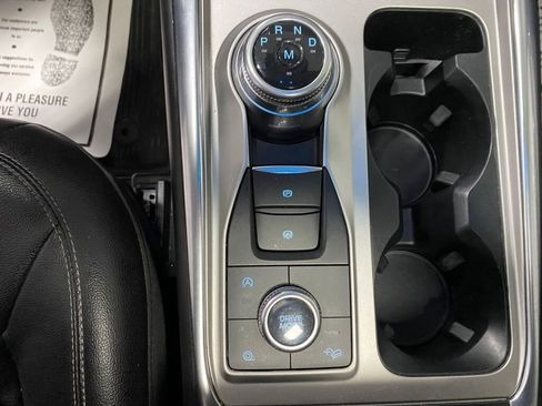 Used 2021 Ford Explorer XLT w/ Equipment Group 202A image 18