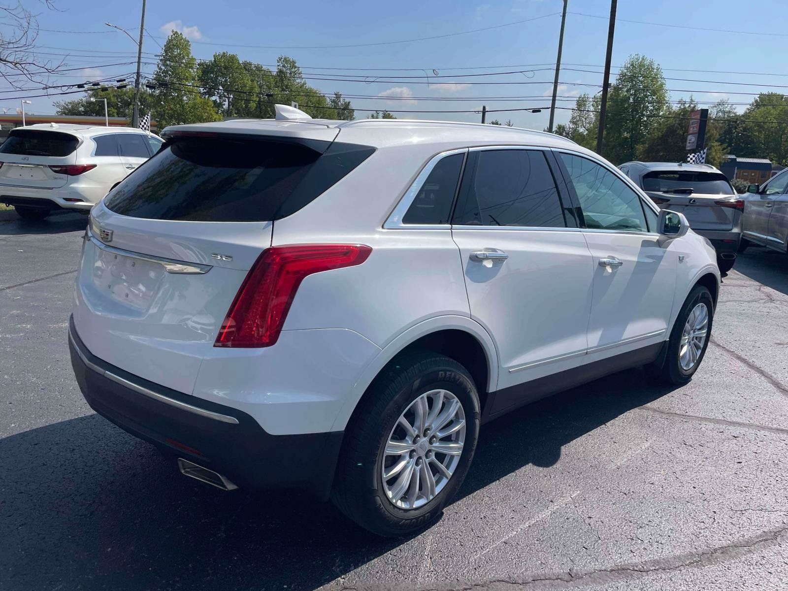 Used 2017 Cadillac XT5 FWD w/ LPO, Wheel Lock Package image 8