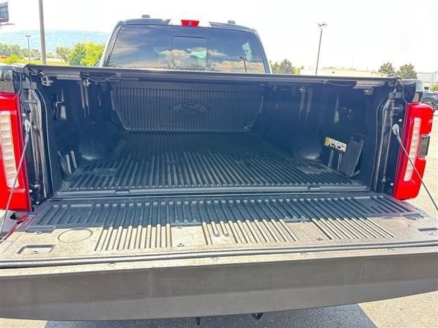 Used 2023 Ford F250 Lariat w/ Sport Appearance Package AWD/4WD image 25