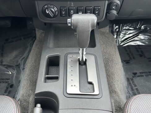 Used 2012 Nissan Frontier PRO-4X w/ Pro-4x Luxury Pkg image 28