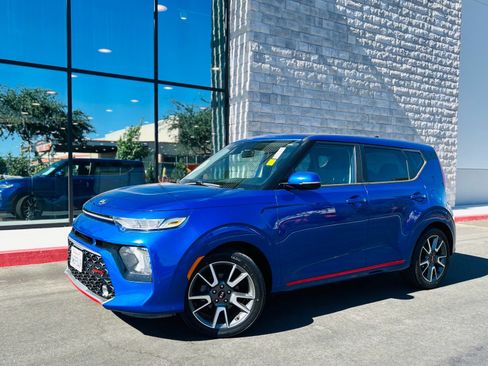 Used 2020 Kia Soul GT-Line w/ GT 2.0L Power Sunroof Package FWD image 2