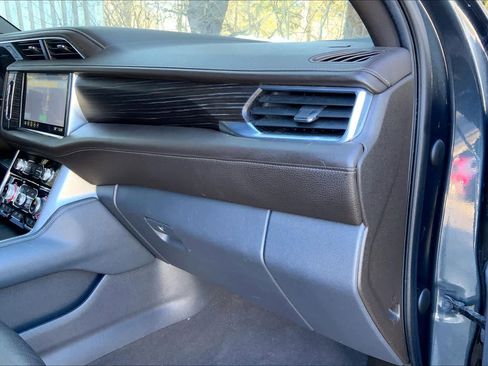 Used 2021 GMC Yukon XL Denali w/ Denali Ultimate Package image 18