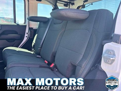 Used 2024 Jeep Wrangler Unlimited Sahara AWD/4WD image 27