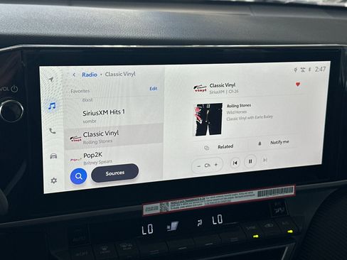 New 2026 Toyota Camry Hybrid FWD image 15