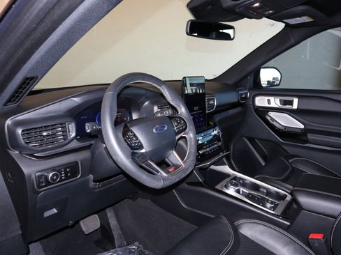 Certified 2024 Ford Explorer ST w/ Equipment Group 401A image 21