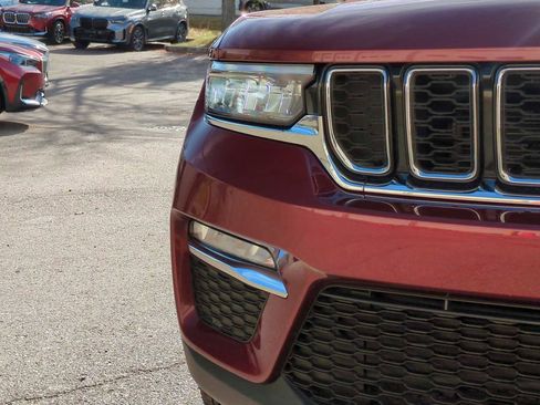 Used 2024 Jeep Grand Cherokee Limited image 11