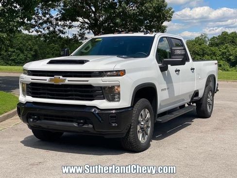 New 2026 Chevrolet Silverado 2500 Custom w/ Custom Value Package AWD/4WD image 3