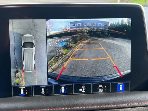 Used 2022 Chevrolet Tahoe RST w/ Luxury Package image 21