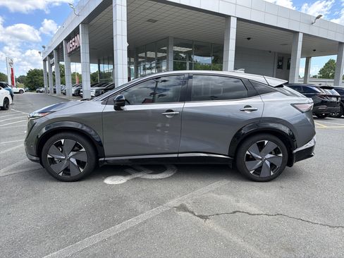 Used 2023 Nissan Ariya AWD/4WD image 2