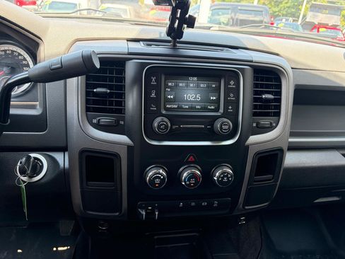 Used 2016 RAM 2500 Tradesman w/ Chrome Appearance Group AWD/4WD image 29