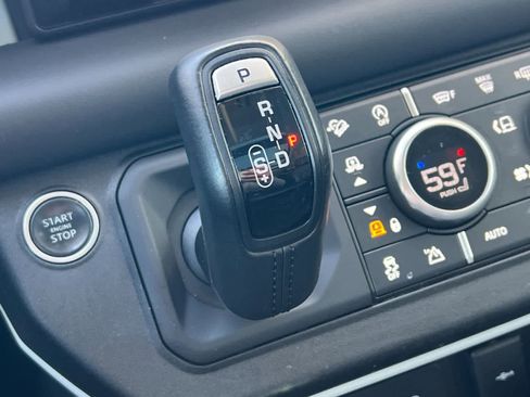 Used 2020 Land Rover Defender 110 HSE image 24