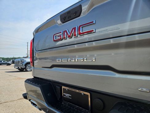 New 2026 GMC Sierra 1500 Denali AWD/4WD image 32