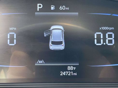 Certified 2025 Hyundai Venue SEL FWD image 26