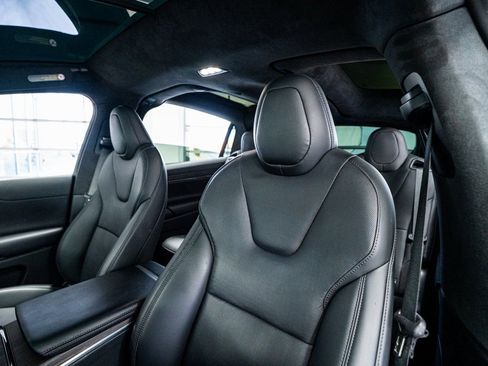Used 2024 Tesla Model X image 39