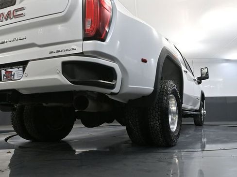 Used 2021 GMC Sierra 3500 Denali w/ Denali Ultimate Package image 64
