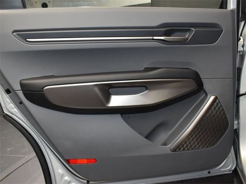 Certified 2026 Kia EV9 Light image 16