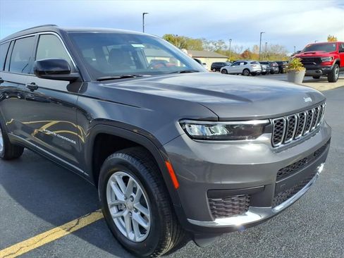 New 2025 Jeep Grand Cherokee L Laredo image 8