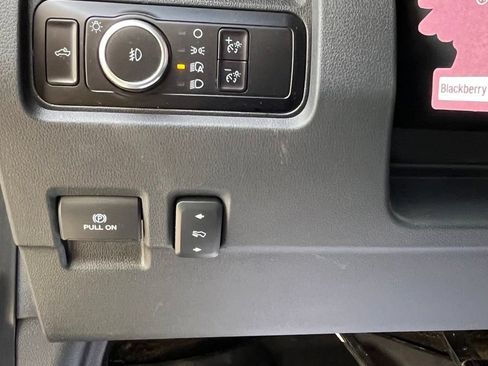 Used 2023 Ford F350 Lariat AWD/4WD image 11