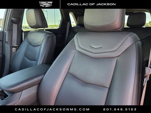 Certified 2025 Cadillac XT5 Premium Luxury FWD image 16