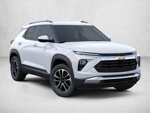 New 2026 Chevrolet TrailBlazer LT FWD image 2