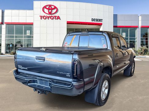 Used 2014 Toyota Tacoma PreRunner w/ TRD Sport Package RWD image 6