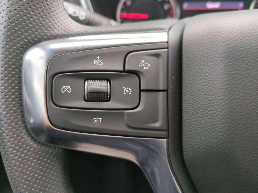 New 2025 Chevrolet Blazer LT w/ LPO, Floor Liner Package FWD image 24