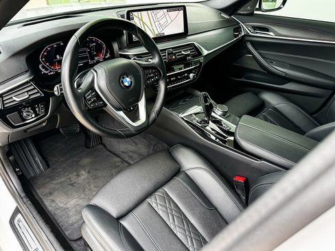 Certified 2022 BMW 530i w/ Premium Package image 14