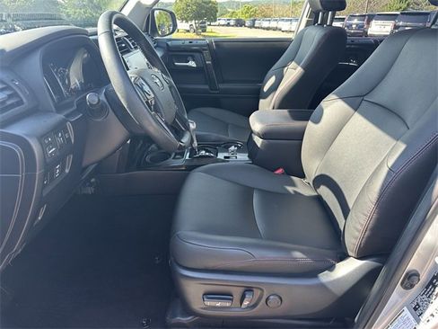 Used 2020 Toyota 4Runner TRD Off-Road Premium image 9