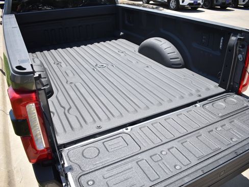 New 2025 Ford F350 Lariat w/ Lariat Ultimate Package image 9