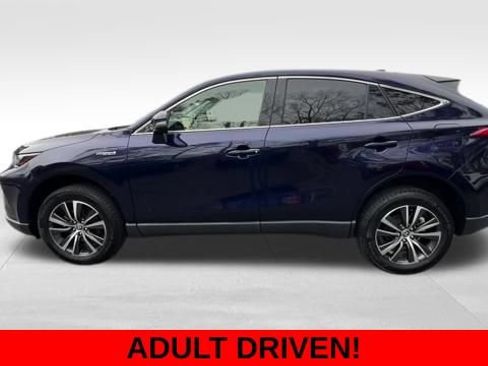 Used 2021 Toyota Venza LE w/ Carpet Mat Package (TMS) AWD/4WD image 2
