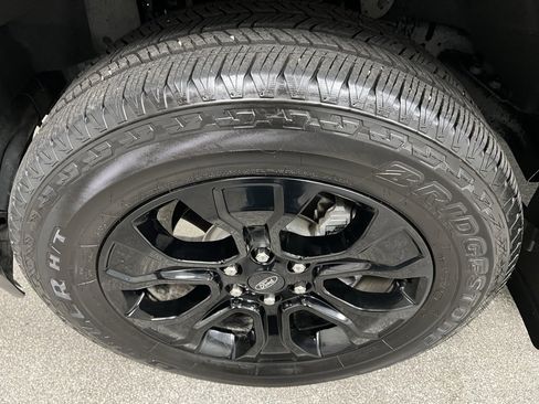 Used 2023 Ford F150 Lariat w/ Equipment Group 502A High image 19