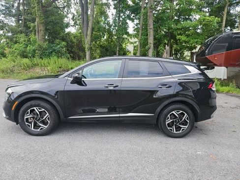 Used 2023 Kia Sportage LX AWD/4WD image 4