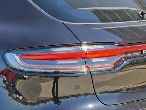 New 2026 Porsche Macan AWD/4WD image 12