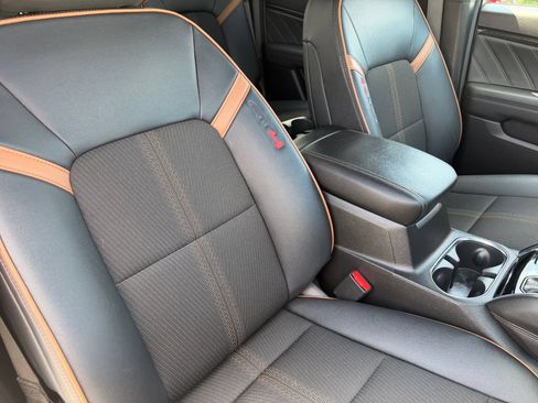 Used 2024 GMC Canyon AT4 AWD/4WD image 12