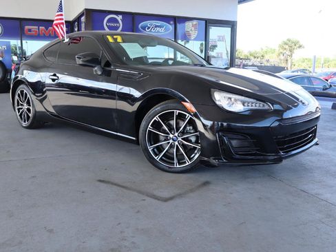 Used 2017 Subaru BRZ Premium image 3