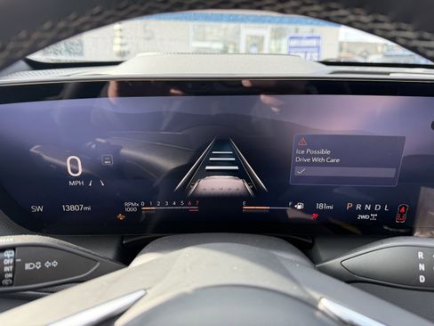 Used 2025 Buick Enclave Preferred image 18