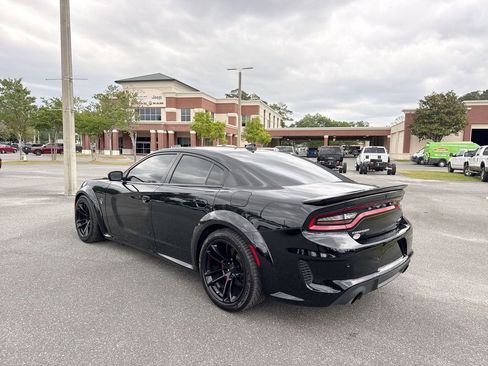 Used 2022 Dodge Charger SRT Hellcat w/ Harman/Kardon Audio Group RWD image 5