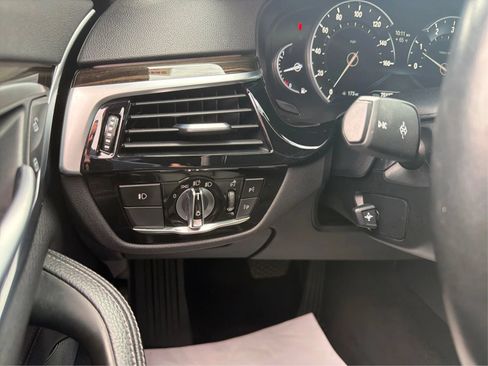 Used 2018 BMW 540i RWD image 18