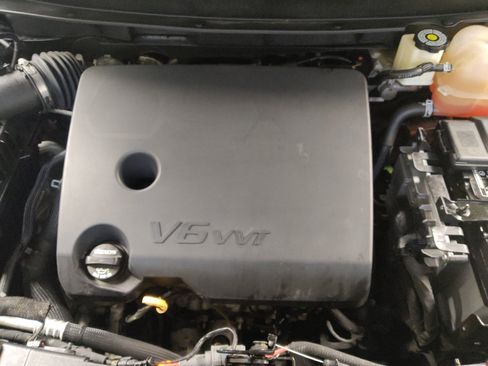 Used 2020 Chevrolet Traverse LT image 30