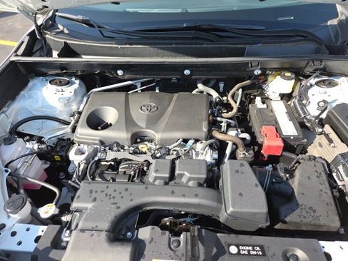 Used 2022 Toyota RAV4 LE image 26