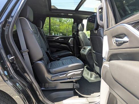 Used 2023 Cadillac Escalade V AWD/4WD image 41