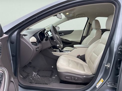 Used 2024 Chevrolet Malibu LT image 17