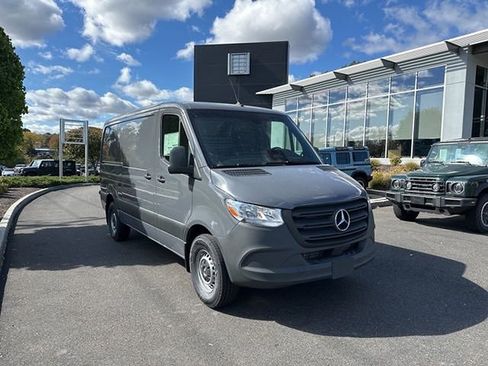 Used 2025 Mercedes-Benz Sprinter 2500 image 3