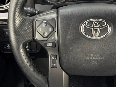 Used 2022 Toyota Tacoma TRD Sport w/ Technology Package image 19