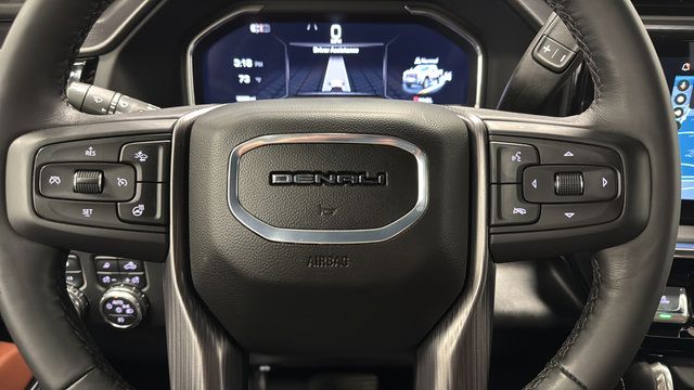 Used 2025 GMC Sierra 3500 Denali Ultimate AWD/4WD image 16