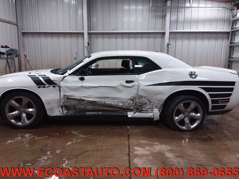Used 2011 Dodge Challenger R/T image 1