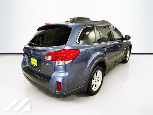 Used 2013 Subaru Outback 2.5i Limited w/ Moonroof Pkg image 5