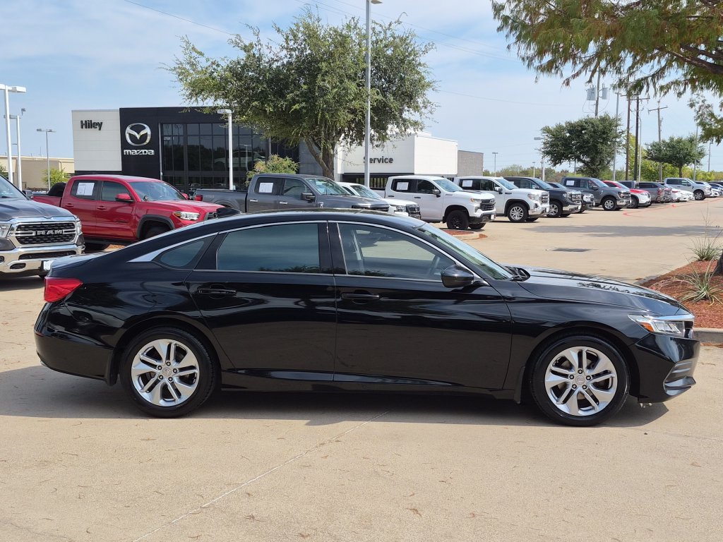 Used 2018 Honda Accord LX image 4