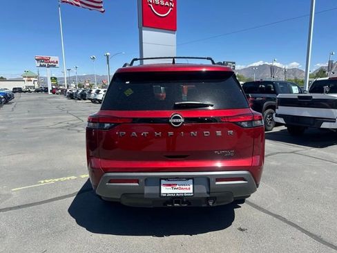 New 2026 Nissan Pathfinder Platinum w/ Cargo Package AWD/4WD image 9