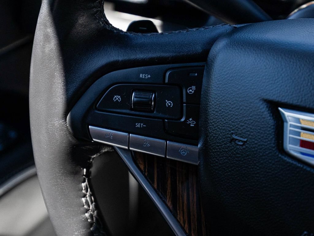 Used 2024 Cadillac Escalade Premium Luxury AWD/4WD image 21